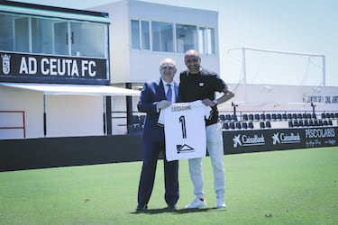 Luhay Hamido se mete en el bolsillo a su afición y a la del Oviedo