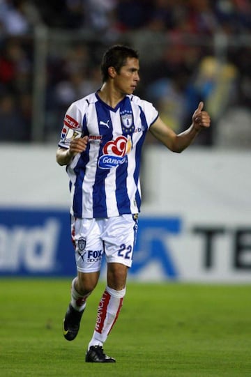 Antes que las fuerzas básicas del Pachuca se convirtieran en una de las más importantes, salieron elementos como Aguilar, quien en 2011 se pasó a las filas del América y ha llegado a ser el mejor lateral derecho en México.
