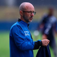 De triunfar junto a Van Nistelrooy en el PSV a dirigir al club más “diferente” de Sudamérica: “Es el premio a 26 años de trabajo duro”