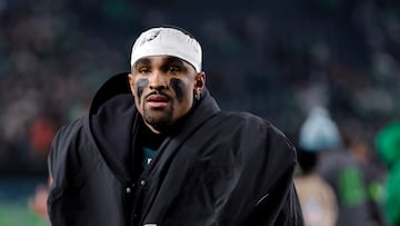 PHILADELPHIA, PENNSYLVANIA - DECEMBER 25: Jalen Hurts #1 of the Philadelphia Eagles looks on after the 33-25 win against the New York Giants at Lincoln Financial Field on December 25, 2023 in Philadelphia, Pennsylvania. Adam Hunger/Getty Images/AFP (Photo by Adam Hunger / GETTY IMAGES NORTH AMERICA / Getty Images via AFP)