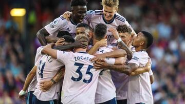 LONDON, ENGLAND - AUGUST 05: Arsenal celebrate their opening goal during the Premier League match between Crystal Palace and Arsenal FC at Selhurst Park on August 5, 2022 in London, United Kingdom. (Photo by Charlotte Wilson/Offside/Offside via Getty Images)