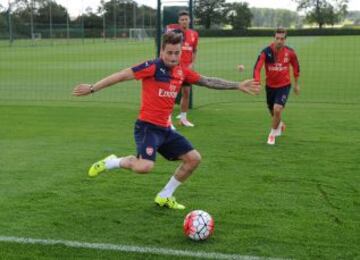 Arsenal trabaja duro antes de enfrentar a Newcastle.