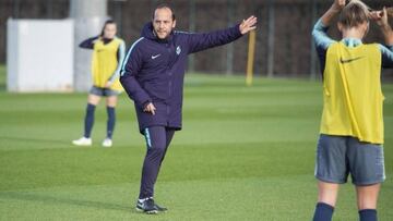 Llu&iacute;s Cort&eacute;s releva al rescindido Fran S&aacute;nchez en el Bar&ccedil;a femenino.