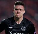 Oficial: el Eintracht compra a Jovic, pretendido por Madrid y Barça