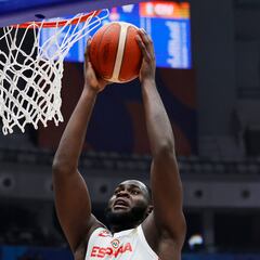 Los Warriors no firman a Howard y ven potencial en Garuba