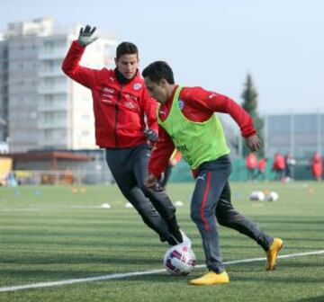 La Roja prepara dos equipos para Irán y Brasil