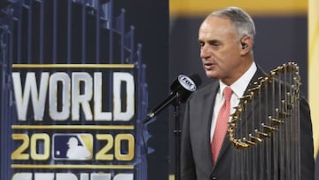 El comisionado de MLB asegur&oacute; que abrir las puertas del Globe Life Field para la NLCS y Serie Mundial les servir&aacute; para tener campa&ntilde;a 2021 con aficionados.