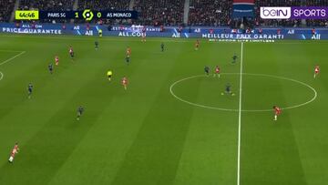 Para los que dicen que está clavado al suelo: vean a Messi en el segundo de Mbappé