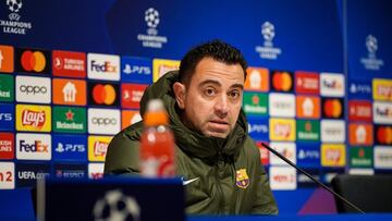 Xavi, en conferencia d eprensa antes dle encuentor ante el Amberes.