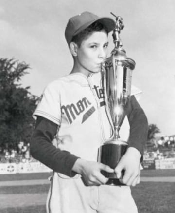 Otro de los ‘Niños Héroes’ de Williamsport. Fue el pitcher que guió al equipo de la Liga Industrial de Monterrey al campeonato de la Serie Mundial de Pequeñas Ligas en 1957. Con 12 años, lanzó un juego perfecto en el encuentro final ante el conjunto de La Mesa, hecho que lo llevó a posar junto al entonces presidente de Estados Unidos, Dwight Eisenhower, y ser el personaje central de un reportaje en la revista Life. Con 17 años probó suerte con los Serafines de California; también jugó con Venados y Tomateros.