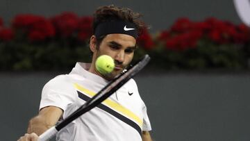 Federer doblega a Chung y mantiene el número uno