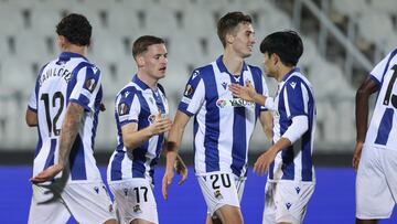 Belgrade (Serbia), 24/10/2024.- Real Sociedad's Sergio Gomez (2-L) celebrates after scoring the 2-0 goal during the UEFA Europa League soccer match between Maccabi Tel Aviv and Real Sociedad, in Belgrade, Serbia, 24 October 2024. (Belgrado) EFE/EPA/ANDREJ CUKIC