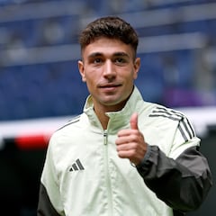 Los laterales de Arbeloa, al rescate de Xabi ante las bajas de Carvajal y Trent