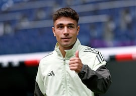 Los laterales de Arbeloa, al rescate de Xabi ante las bajas de Carvajal y Trent