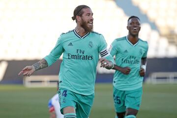 ??MARCA RAMOS!! ?Isco colg¨® la falta al coraz¨®n del ¨¢rea y el capit¨¢n blanco remat¨® muy solo de cabeza para batir a Cu¨¦llar!