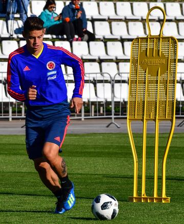 James Rodríguez uno de los protagonistas en la práctica, el '10' se ve bien, corriendo y listo para enfrentar a Japón 