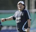 Maradona: "El de Riquelme es un asunto cerrado; no quiso jugar en la selección"