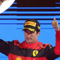 Sainz se asienta en el podio