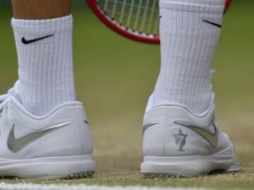 Las zapatillas de Roger Federer en su final de Wimbledon contra Djokovic que recuerdan sus 7 victorias en el torneo.