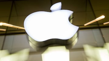 FILED - 17 February 2016, Munich: A general view of the Apple logo on the facade of the Apple store in Munich. The European Commission is to scrutinize Apple for allegedly distorting competition in the mobile payment sector by reserving certain iPhon