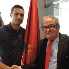 Javier Flaño renueva con el Osasuna por una temporada