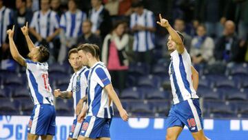 Football Soccer - FC Porto v Club Brugge KV - Champions League - Group G - Dragao stadium, Porto, Portugal - 02/11/16. FC Porto's Andre Silva celebrates his goal against Club Brugge KV. REUTERS/Miguel Vidal