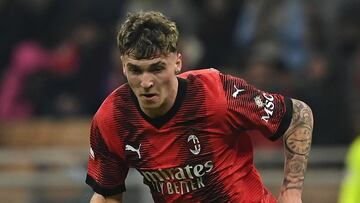 MILAN, ITALY - JANUARY 02: Alejandro Jimenez of AC Milan in action during the Coppa Italia match between AC Milan and Cagliari Calcio on January 02, 2024 in Milan, Italy. (Photo by Claudio Villa/AC Milan via Getty Images)