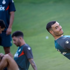 Esperando a Raúl de Tomás