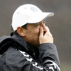 Primera toma de contacto entre el club y Etxeberria