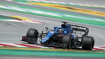 Fernando Alonso durante los Libres 1 del GP de España.