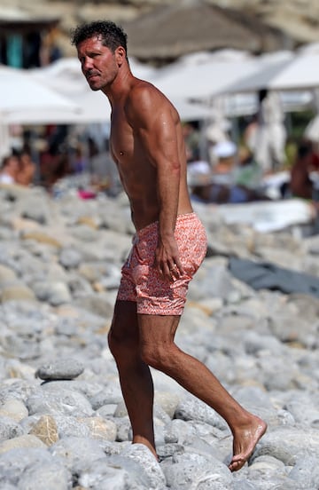 El entrenador del Atlético de Madrid se encuentra disfrutando junto a su familia en la isla española. Este viernes vuelve a la rutina con el conjunto rojiblanco.