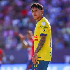 América renueva a Alejandro Zendejas