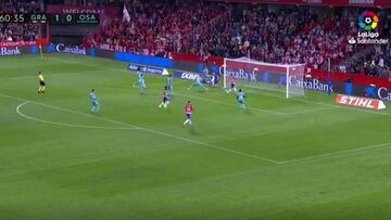 Es posible fallar un gol a 50 cms. de la línea... Carlos Fernández ni se lo creía