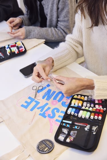 Vuelven los talleres gratuitos de reparación de ropa de Primark: fechas y ciudades