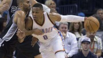 Los Thunder mandan con 55 puntos de Westbrook y Durant