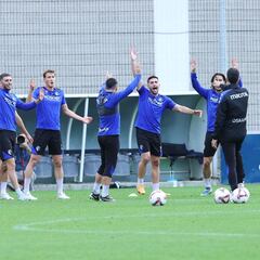 Vuelta al trabajo sin los internacionales