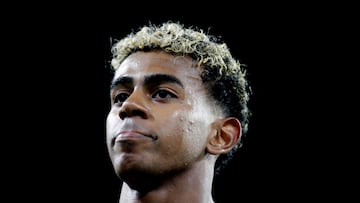 Soccer Football - LaLiga - Celta Vigo v FC Barcelona - Estadio de Balaidos, Vigo, Spain - November 9, 2025 FC Barcelona's Lamine Yamal celebrates scoring their third goal REUTERS/Miguel Vidal