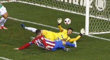 4-0. Fernando Torres marcó el cuarto tanto.