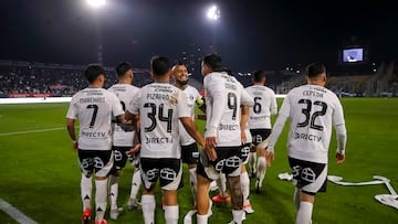 Futbol, Colo Colo vs Cobresal
Fecha 14, Liga de Primera 2025.
El jugador de Colo Colo Javier Correa, festeja el gol junto a sus compañeros durante el partido de primera division disputado en el Estadio Monumental David Arellano, en Santiago de Chile.
17/06/2025
Pepe Alvujar/Photosport
Football, Colo Colo vs Cobresal
14 th turn, Division League 2025.
Colo Colo’s player Javier Correa, celebrates the goal with his teammates during the first division match at the David Arellano Monumental Stadium, in Santiago, Chile.
17/06/2025
Pepe Alvujar/Photosport