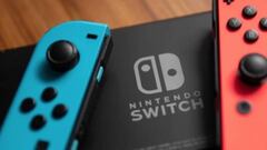 Nintendo Switch y los Joy-Con, sus mandos caracter&iacute;sticos.