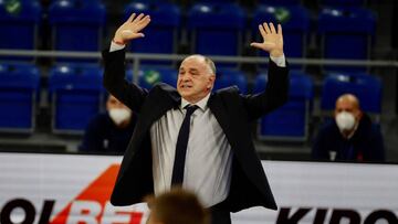 Pablo Laso, entrenador del Real Madrid, durante el partido de Euroliga en el Buesa Arena ante el Baskonia.