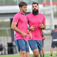 Varios clubes de Segunda aguardan la resolución del Athletic con Egiluz