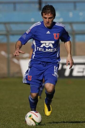 La U inició contactos para repatriar a Montillo pero su alto precio es la traba.