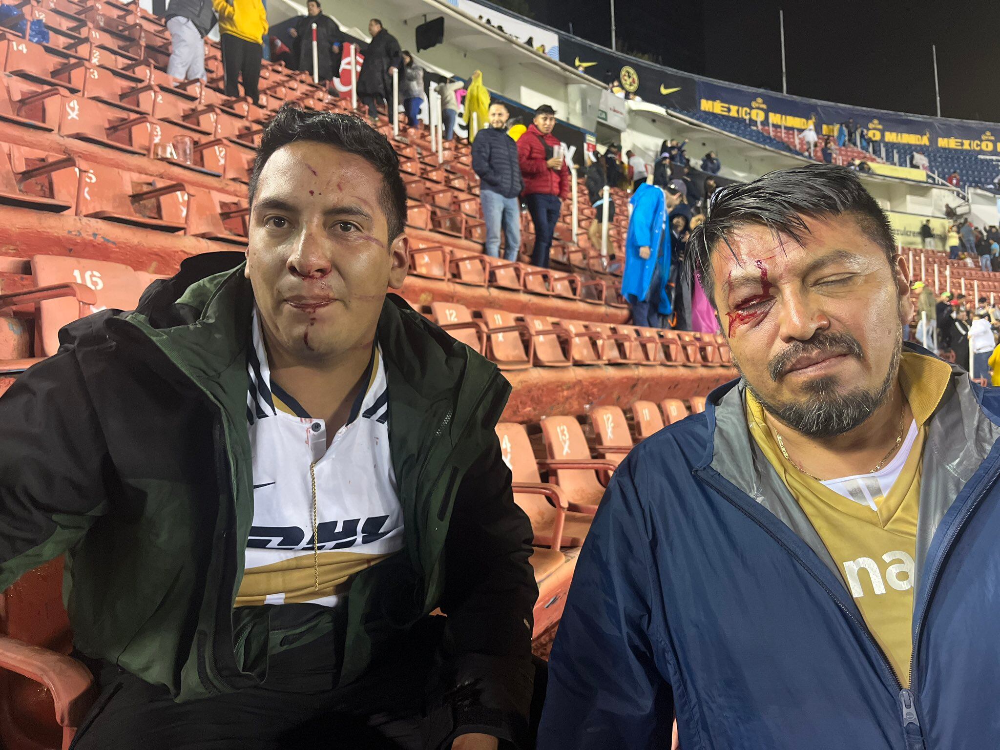 Aficionados de Pumas son golpeados tras ganar el Clásico Capitalino