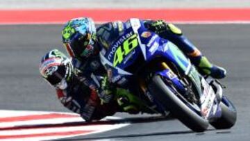 Rossi y Lorenzo durante la carrera de Misano.