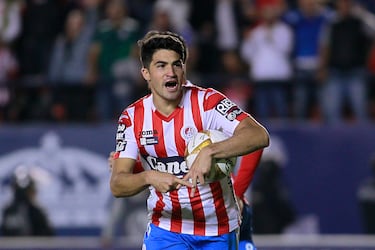 Con el acuerdo de compra del club mexicano Atlético San Luis por parte de los directivos rojiblancos, Nicolás Ibáñez fichó por el club colchonero. Desde 2019 hasta 2021 estuvo cedido en el Atlético San Luis. Dejó de estar ligado al equipo español en 2021 yéndose a Pachuca. Al igual que Demichelis o Nehuén Pérez, nunca llegó a debutar.