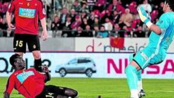 <b>GOLEADOR. </b>Keita batió por dos veces a Asenjo.