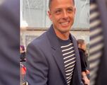 Chicharito se declara fan de un tiktoker en plena alfombra roja de John Wick 4