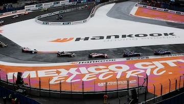 AME612. CIUDAD DE MÉXICO (MÉXICO), 11/01/2025.- Pilotos compiten en el Gran Premio de México de la Fórmula E este sábado, en el Autódromo Hermanos Rodríguez en Ciudad de México (México). EFE/ Isaac Esquivel