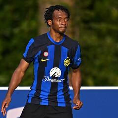 Los 2 récords por los que va Cuadrado en la Serie A